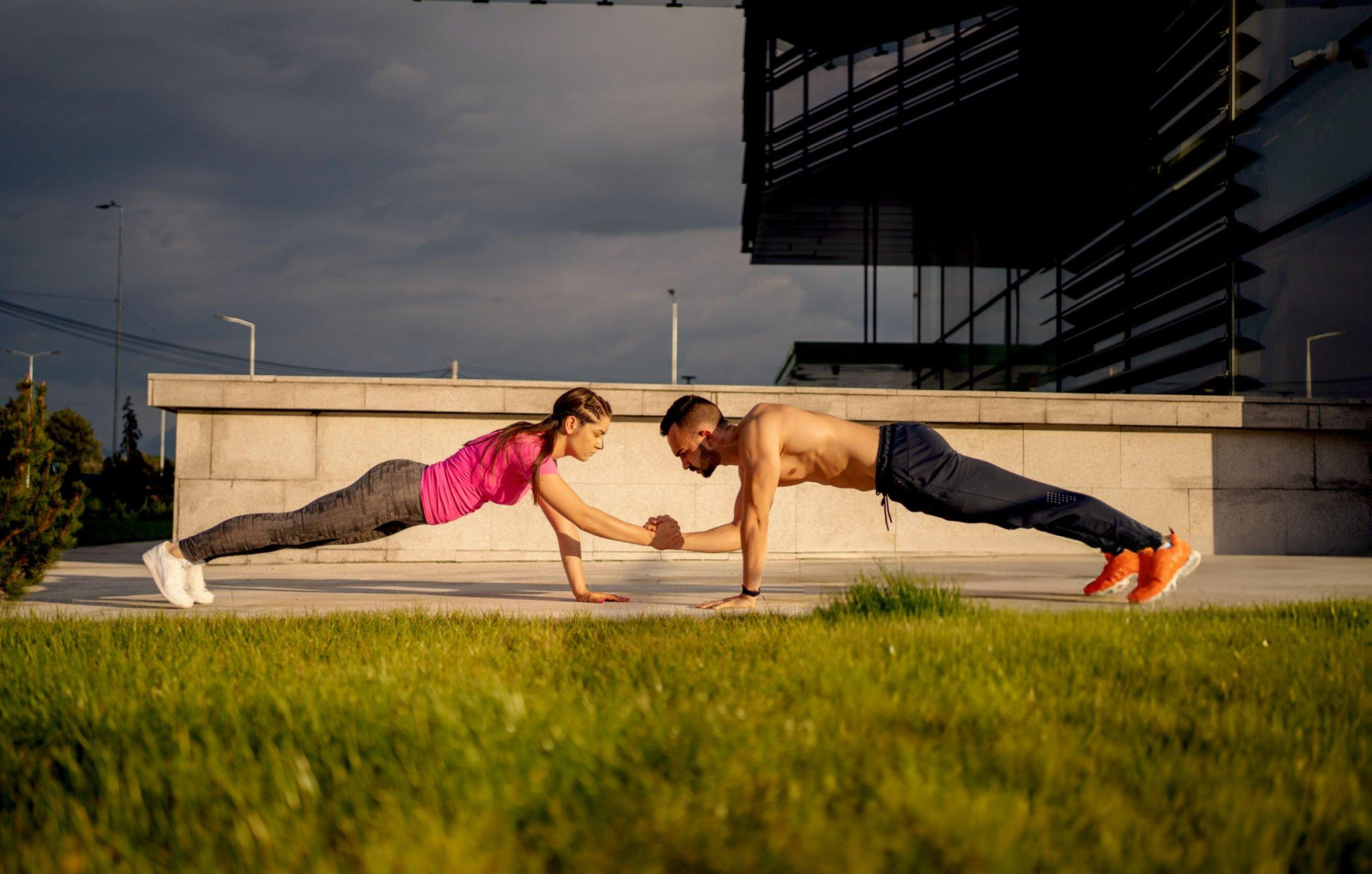 Push-Up King & Plank Queen (Competition)
